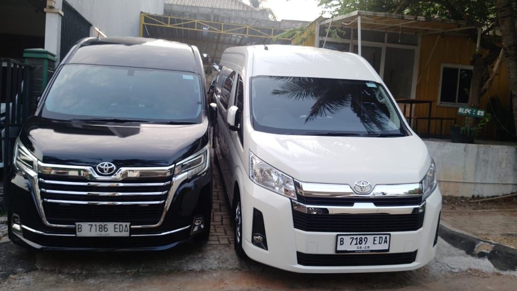 sewa mobil alphard, rental alphard mewah, mobil alphard untuk bisnis, transportasi eksekutif, jasa sewa mobil premium
