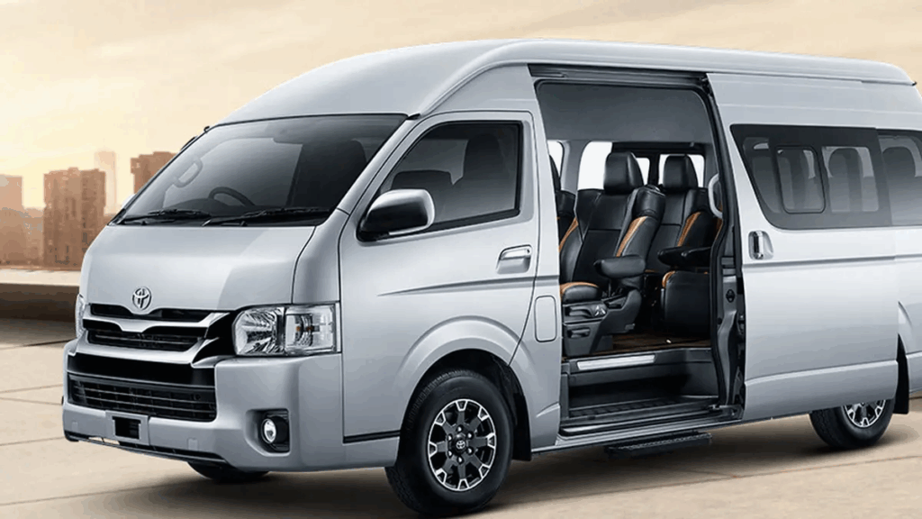 Toyota Hiace, Interior Hiace, Bagian Dalam Hiace, Mobil Travel Nyaman, Review Hiace