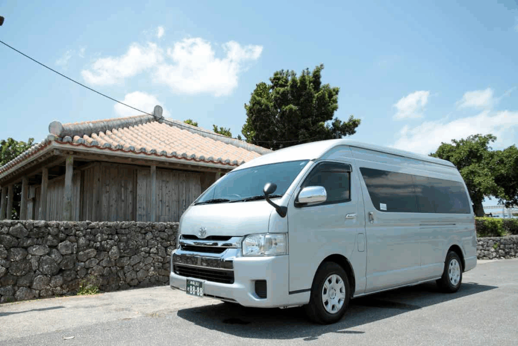wisata religi, ziarah wali songo, sewa hiace jakarta, hiace luxury, perjalanan spiritual