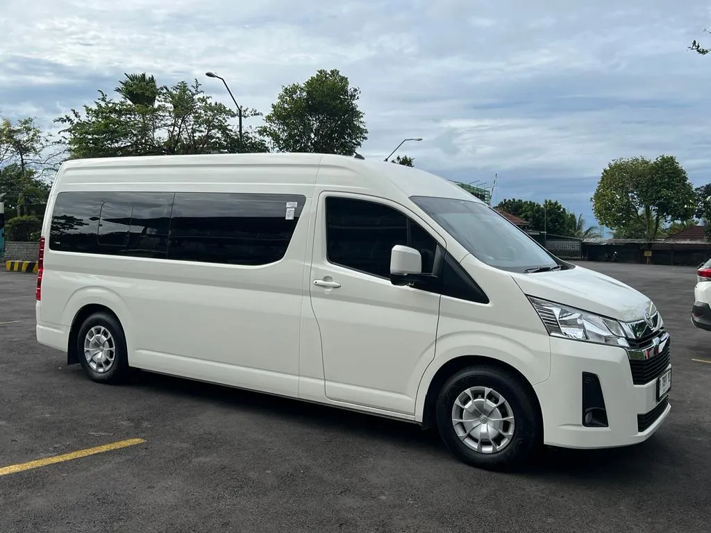 harga hiace premio luxury, sewa hiace jakarta, toyota hiace premio, hiace luxury, transportasi premium