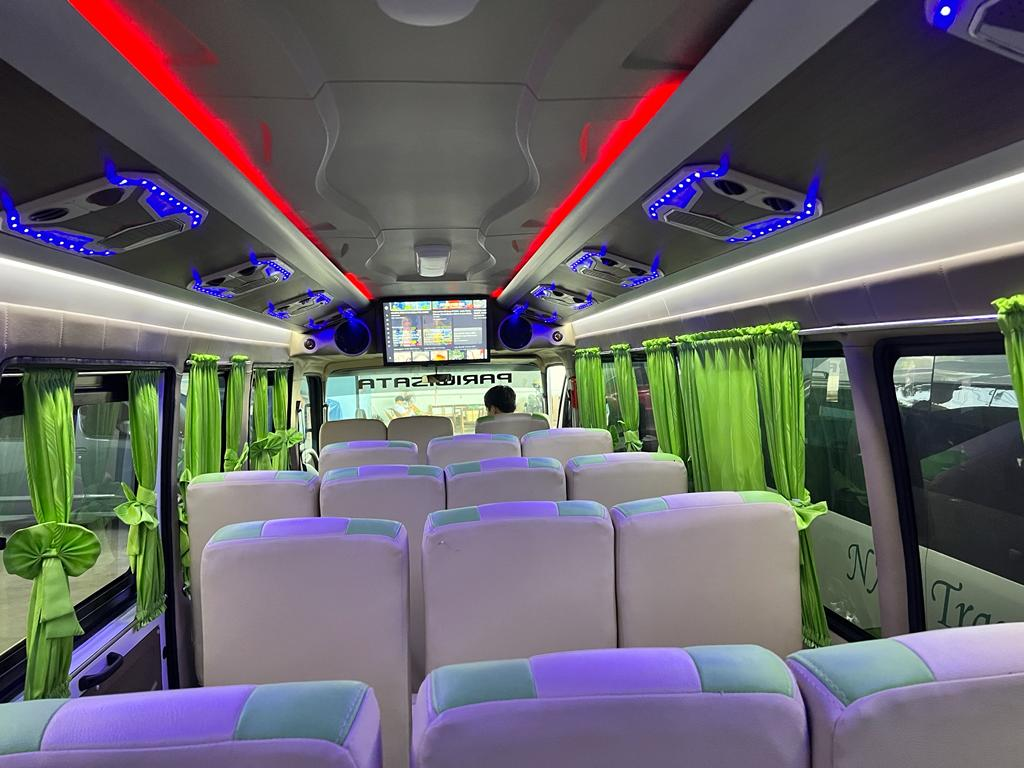 jumlah seat hiace, kapasitas penumpang hiace, konfigurasi kursi hiace, hiace commuter, mobil travel hiace