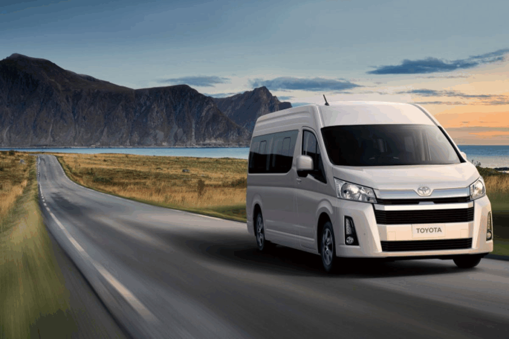 Hiace Berapa Seat, Jumlah Kursi Hiace, Varian Toyota Hiace, Mobil Travel Hiace, Kapasitas Penumpang Hiace