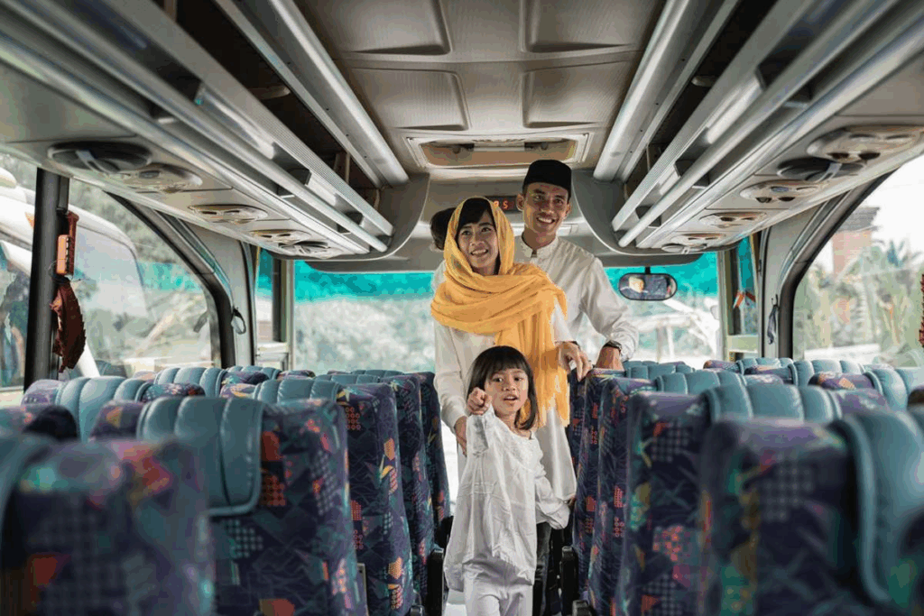 Elf Pariwisata, Sewa Elf Wisata, Transportasi Rombongan, Mobil Wisata Nyaman, Kendaraan Wisata Terbaik