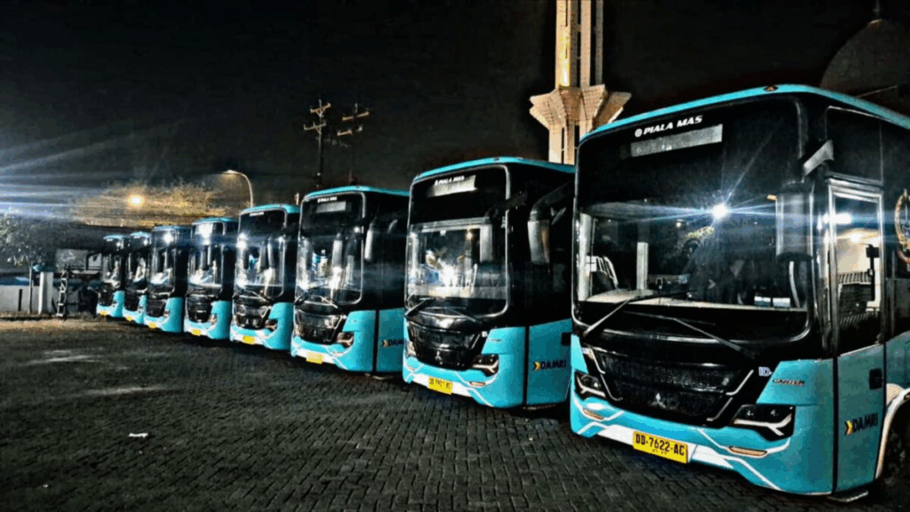 Sewa Bus Pariwisata Cipondoh Tangerang, Bus Wisata Cipondoh, Rental Bus Rombongan Tangerang, Jasa Transportasi Cipondoh, Harga Sewa Bus Pariwisata