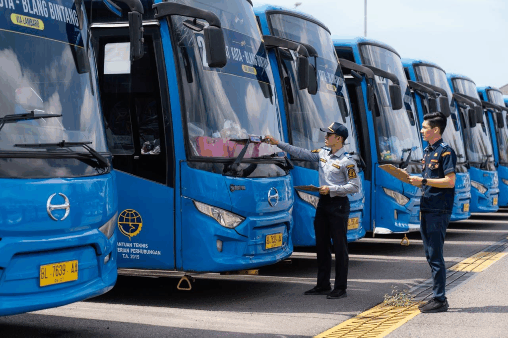 Sewa Bus Pariwisata Cipondoh Tangerang, Bus Wisata Cipondoh, Rental Bus Rombongan Tangerang, Jasa Transportasi Cipondoh, Harga Sewa Bus Pariwisata