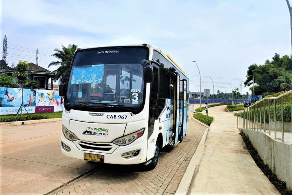 Bus Pariwisata Centre, sewa bus pariwisata, paket wisata nyaman, reservasi bus cepat, armada bus modern