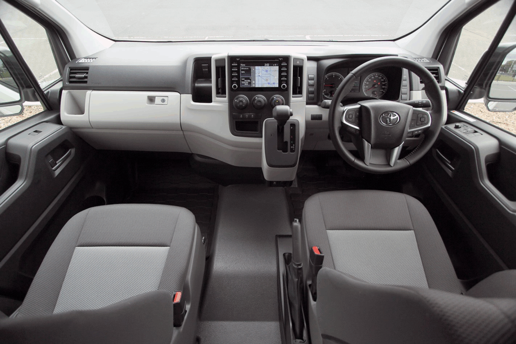 Interior Hiace Premio, Desain Interior Hiace Premio, Fitur Kabin Hiace Premio, Kenyamanan Interior Hiace Premio, Interior Hiace Premio Modern