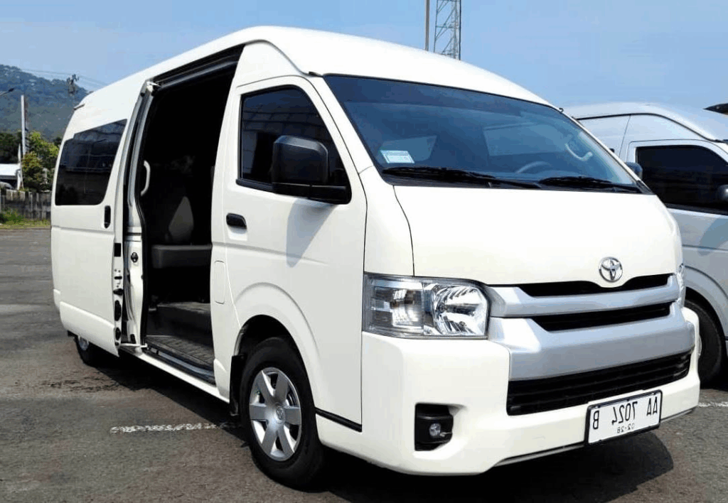 Hiace Isi Berapa, kapasitas penumpang Hiace, Toyota Hiace Commuter, Hiace Premio Luxury, jumlah kursi Hiace