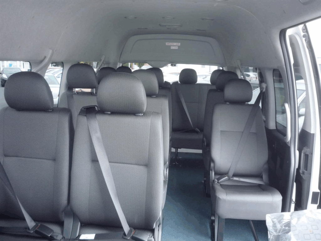 Hiace Interior 15 Seat, Hiace nyaman, Hiace untuk rombongan, mobil keluarga, perjalanan bisnis