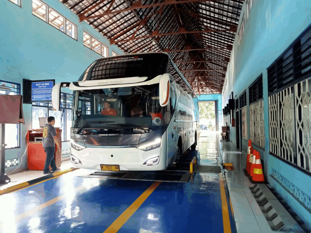 Sewa Bus Jakarta Bandung, Harga Sewa Bus Jakarta Bandung, Fasilitas Bus Jakarta Bandung, Wisata Rombongan ke Bandung, Transportasi Nyaman Jakarta Bandung