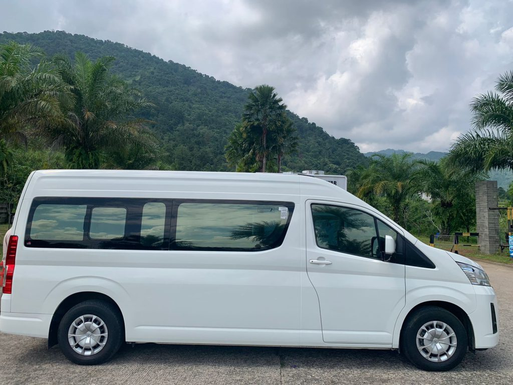 rental mobil hiace jakarta, sewa hiace jakarta, jasa transportasi jakarta, sewa mobil rombongan, hiace wisata jakarta
