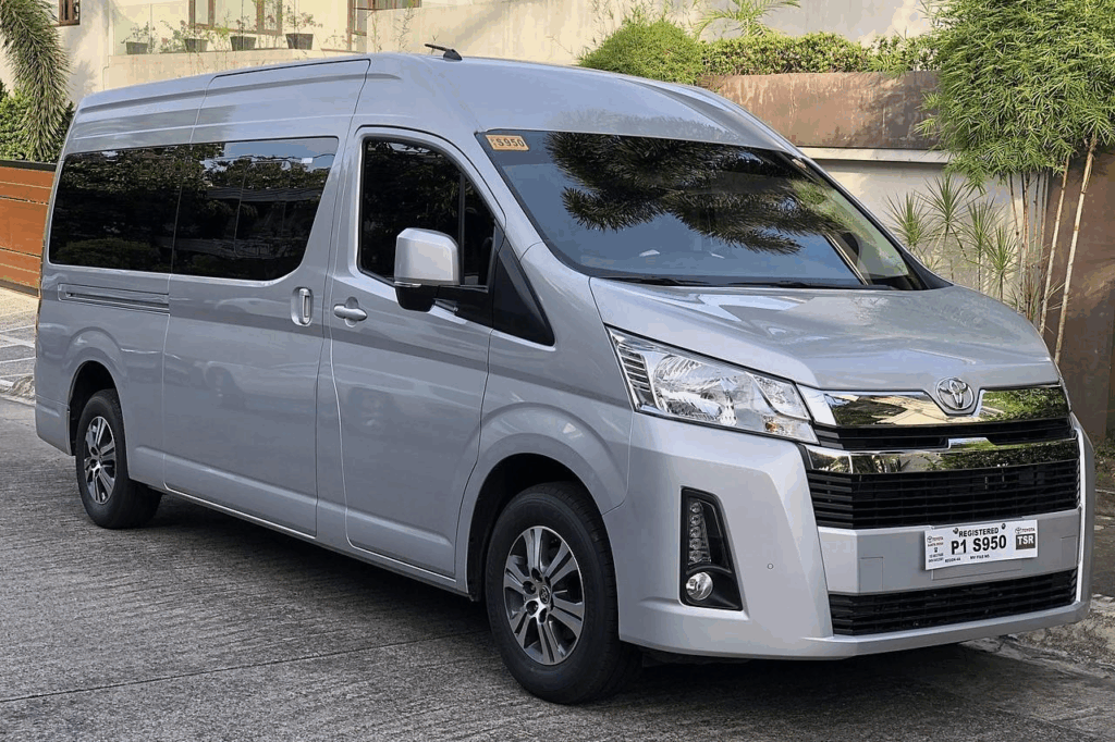 Hiace Minibus, Sewa Hiace Minibus, Hiace Minibus Travel, Hiace Minibus Perusahaan, Hiace Minibus Wisata